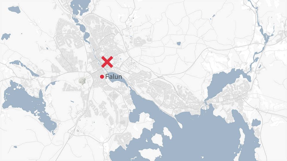 En karta över delar av Falun där platsen för rånet är markerad med ett rött kryss.