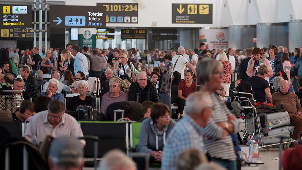 Resenärer sitter fast på Gran Canarias flygplats.