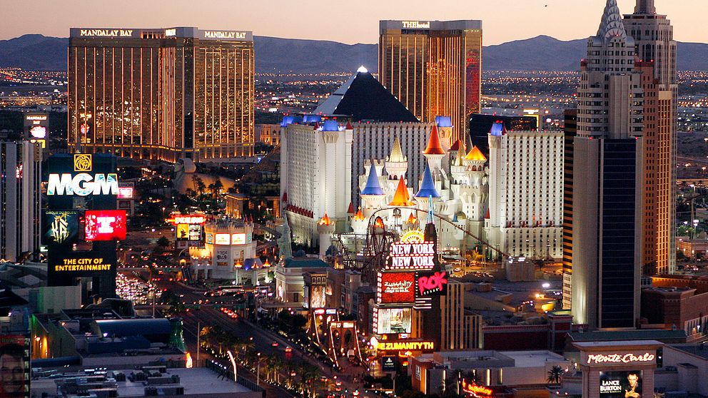 Vid midnatt natten mot onsdag stängde Las Vegas värlsberömda kasinon dörrarna.