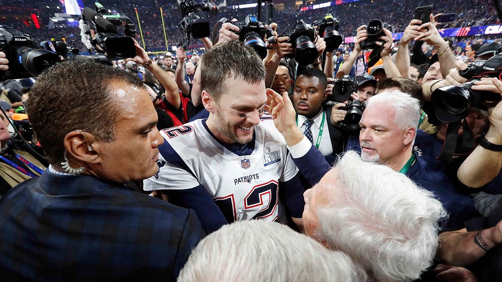 Tom Brady, i mitten, firar Super Bowl-segern 2019.