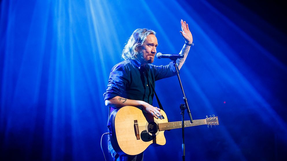 Lars Winnerbäck under en spelning i Oslo 2015.