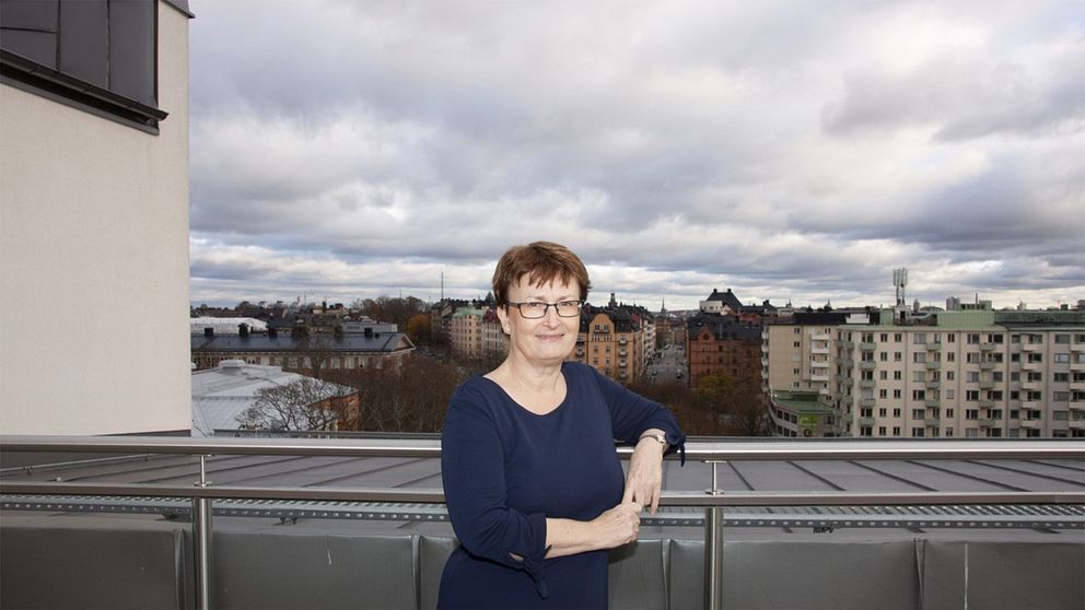 Chefläkare Marianne Reimers leder beredskapsarbetet på Stockholms sjukhem där arbetet pågår för att skapa nya vårdplatser och frigöra personal för coronasmittade.