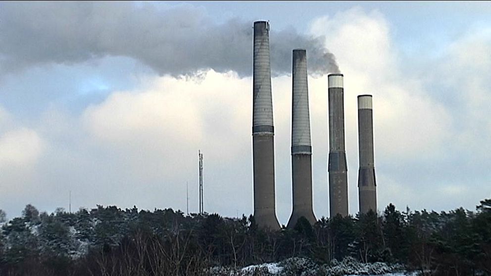 Oljekraftverket i Stenungsund har dragits igång.