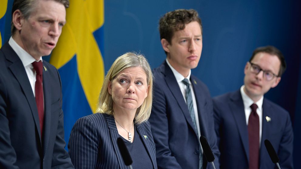 Finansminister Magdalena Andersson (S) och finansmarknadsminister Per Bolund (MP) håller pressträff tillsammans med Centerpartiets ekonomisk-politiske talesperson Emil Källström och Liberalernas ekonomis-politiske talesperson Mats Persson. De presenterar ekonomiska insatser i samband med coronapandemin.