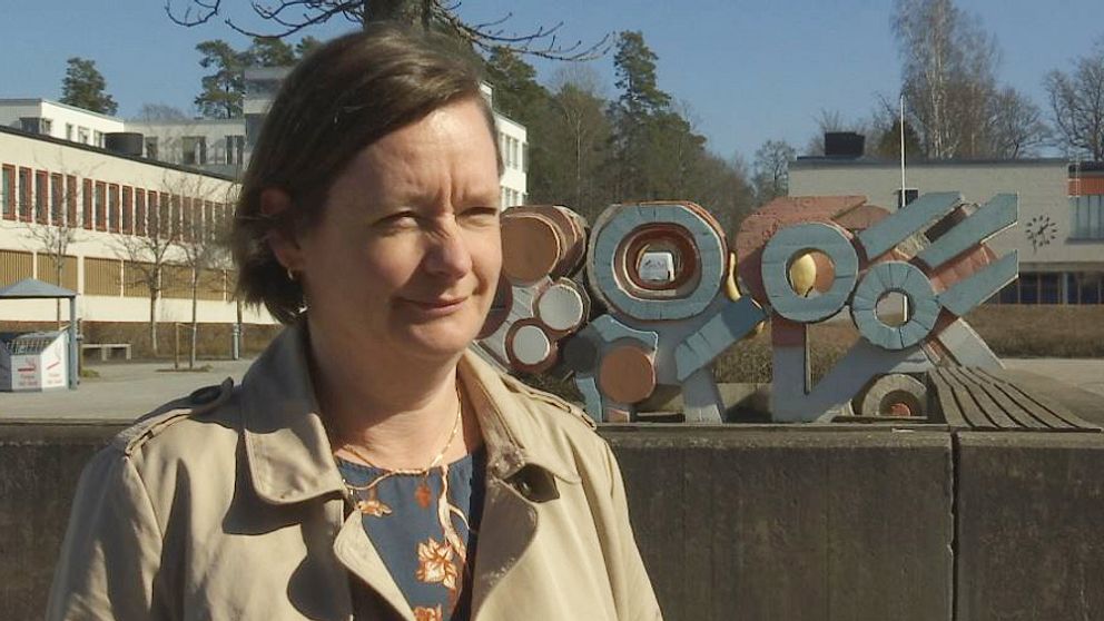 Därför mår du bättre av att hjälpa till – psykologen förklarar | SVT ...