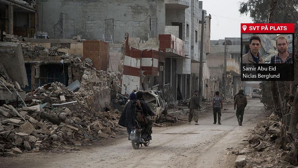 SVT Nyheters Samir Abu Eid och Niclas Berglund har besökt den hårt drabbade staden Kobane. ”Det är bland det värsta jag har sett”, säger Samir Abu Eid.