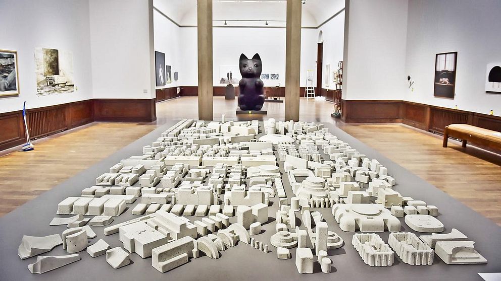 Simon Anunds betongskulptur ”Fragile” visas på vårsalongen på Liljevalchs konsthall