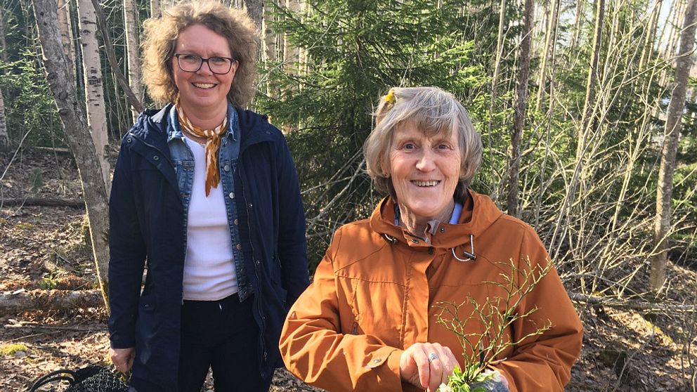 Maria Norberg och Ingrid Bergman på promenad