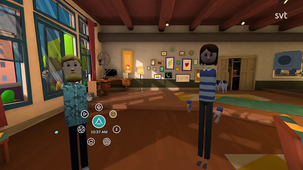 På bilden syns ett virtuellt rum med Fredrik Löfgrens avatar och reporterns avatar.