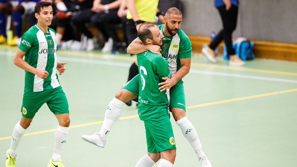 Hammarby jublar efter 2-0-målet i finalen.