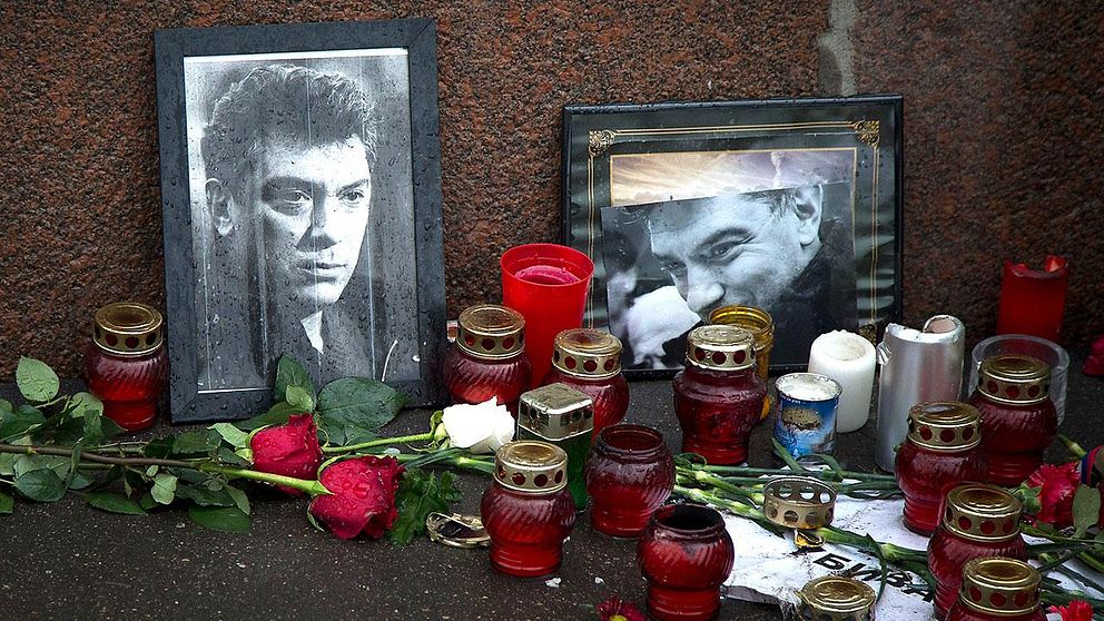 Minnesljus och bilder av Boris Nemtsov