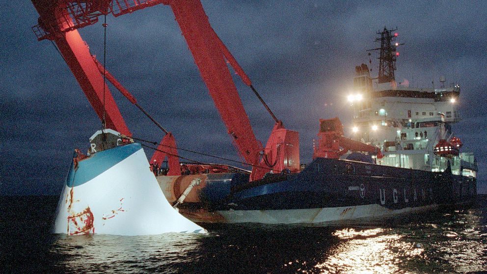 M/S Estonias bogvisir när det bärgades från havsbottnen hösten 1994. Resten av fartyget ligger kvar och skyddas av en speciallag.