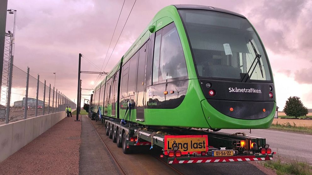 Den första spårvagnen som ska sättas i trafik i Lund.