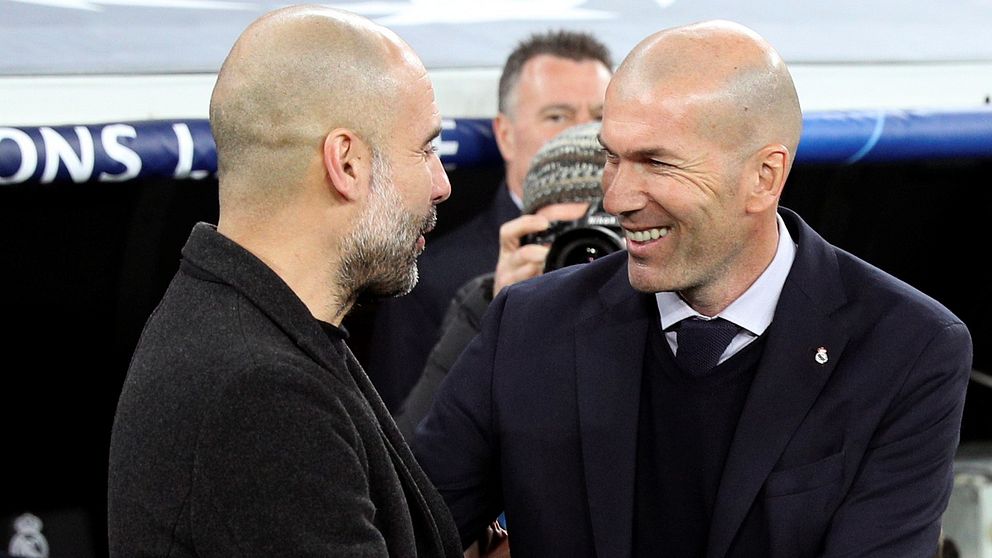 Pep Guardiola (vänster) är imponerad av Zinedine Zidanes taktiska förmåga.