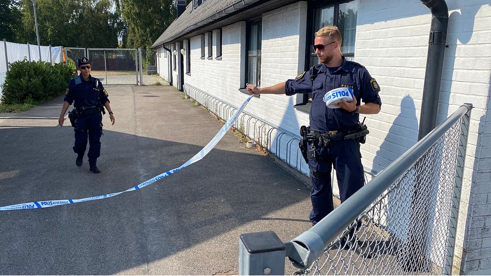 Polisen har spärrat av området runt badet där drunkningstillbudet inträffade tidigare på tisdagen.