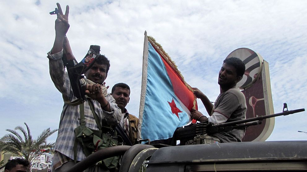 Milismän som stödjer den avgångne president Hadi i Aden