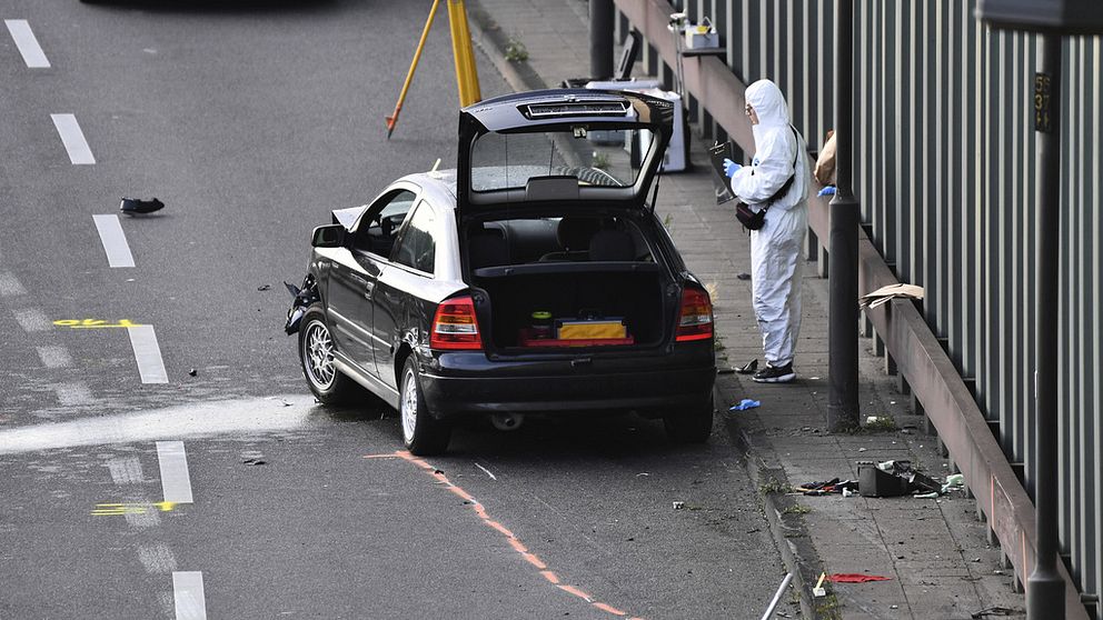 Polis arbetar på motorväg i Berlin