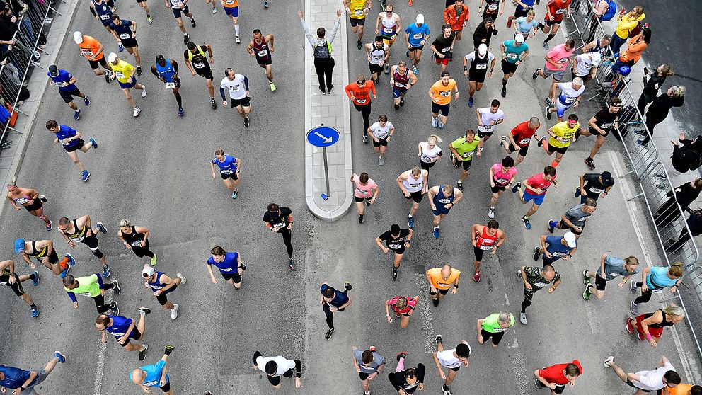 Starten i Stockholm Marathon 2019. Marathongruppen är en del av idrottsrörelsen som känner sig förbisedd av regeringen. Arkivbild.