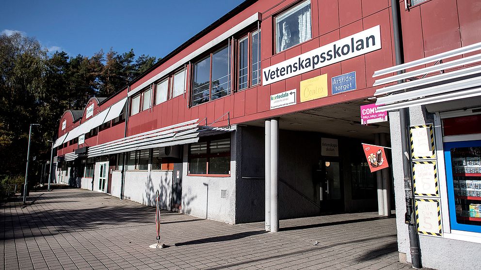 Safirskolan, tidigare Vetenskapsskolan, utanför Göteborg är en av de skolor som ägs av ett bolag med radikala islamister i ledningen.