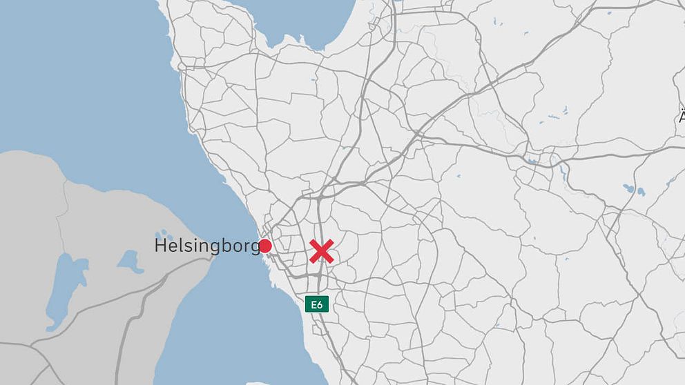 En karta över delar av Skåne där olycksplatsen är markerad med ett rött kryss.
