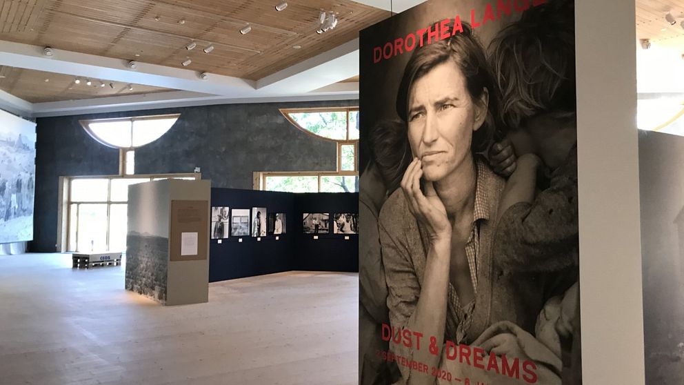 Fotografier av 30-talets depression i USA visas på Värmlands museum.
