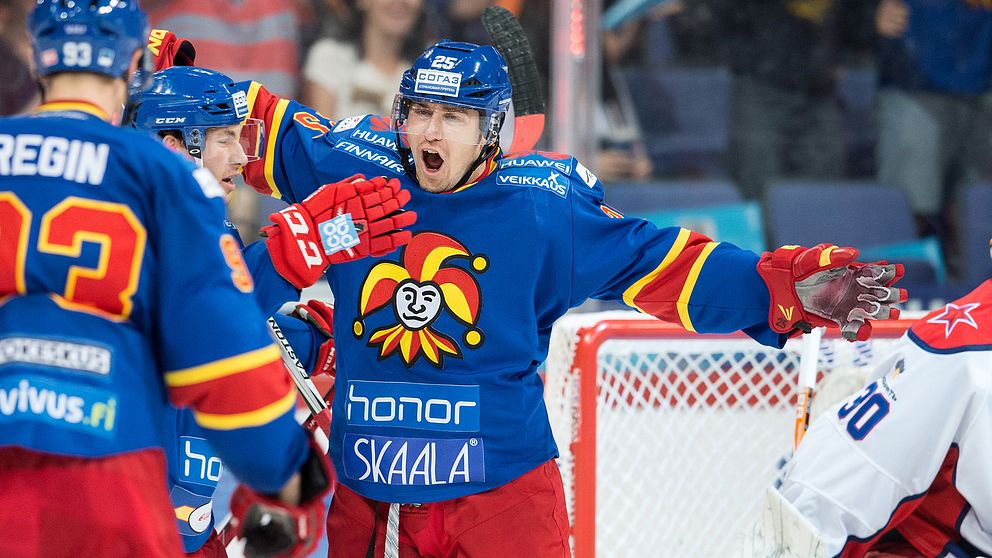 Jokerits Pekka Jormakka firar under en KHL-match 2015. Arkivbild.