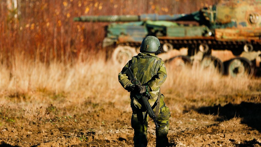 Ett nytt artilleriregemente i Kristinehamn ser ut att bli verklighet, i och med uppgörelsen mellan regeringen och Januaripartiet (övningen på bilden har ingen direkt koppling till nyheten).