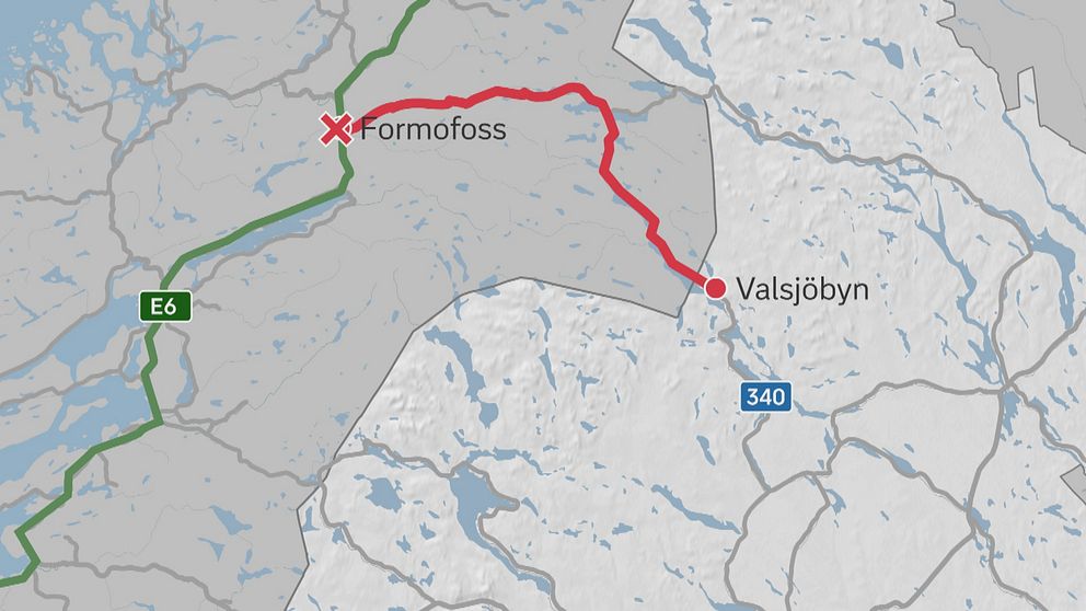 Karta över en del av nordvästra Jämtland och östliga Tröndelag i Norge med en rödmarkerad sträcka somgår från Valsjöbyn till Formofoss.