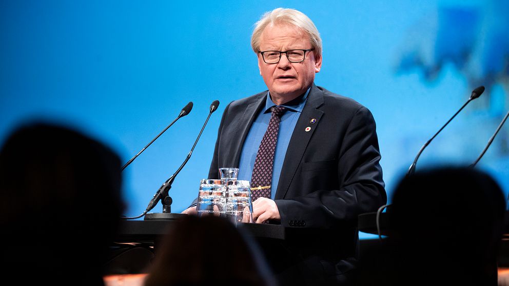 Bilden visar Peter Hultqvist, Sveriges försvarsminister.