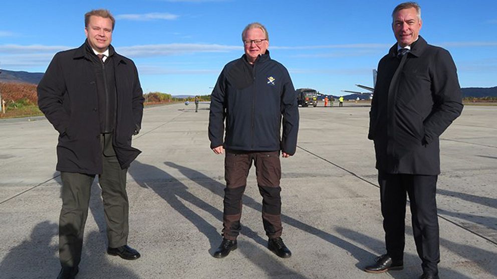 Bilden visar försvarsministrarna från Finland, Sverige och Norge under ett möte i norska Porsangermoen. Från vänster Antti Kaikkonen, Finland, Peter Hultqvist, Sverige och Frank Bakke-Jensen, Norge.