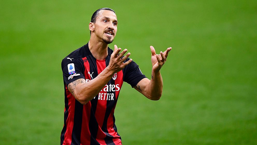 Zlatan Ibrahimovic gestikulerar under Milans ligapremiär i måndags.
