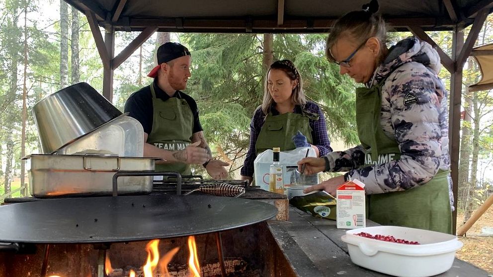 Team Maxim från skolköket i Kyrkebyskolan i Arvika ska försöka ta mästartiteln i matlagning utomhus som avgörs i Skövde nu på söndag.