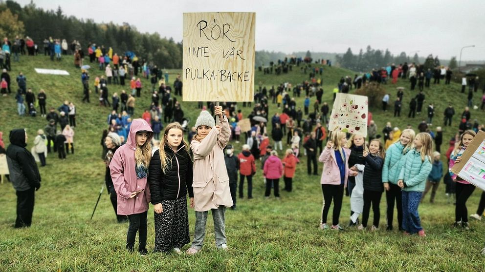 Manifestation mot byggplaner i Bergsbrunna, Nåntuna