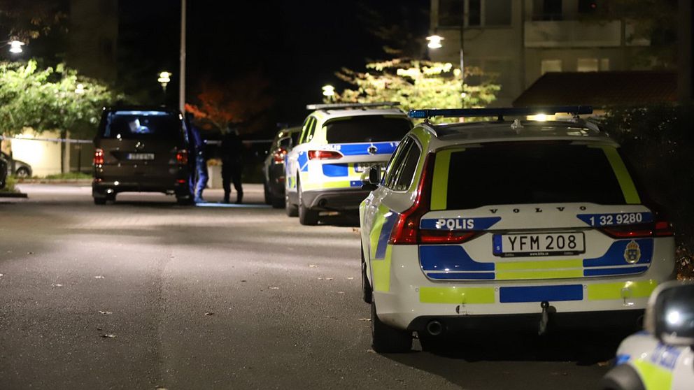 En misstänkt skottlossning har inträffat i Rågsved i Stockholm.