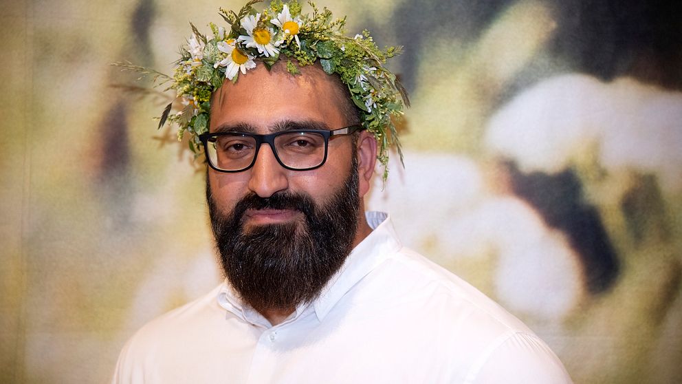 Hamid Zafar under presentationen av årets sommarvärdar för P1:s radioprogram ”Sommar”.