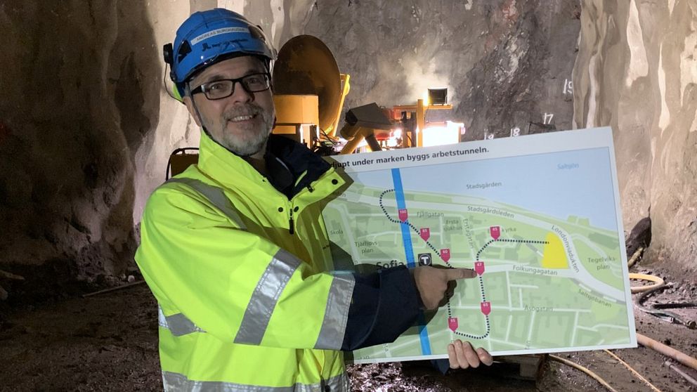 – Det känns roligt att vara med att bygga Stockholm, säger Andreas Burghauser som är projektchef för Nya tunnelbanan Södermalm.