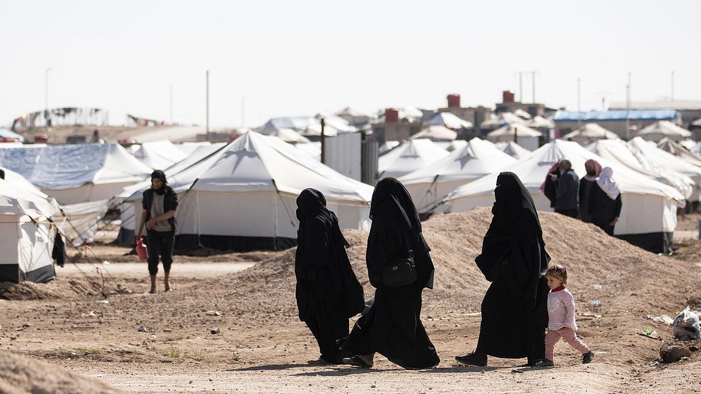 Kvinnor i ett flyktingläger.