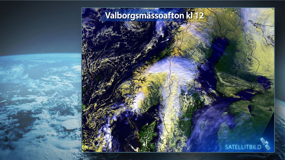 Satellitbild från lunchtid den 30 april, där bandet med skurar som redan under morgonen nådde in från sydväst syns tydligt.