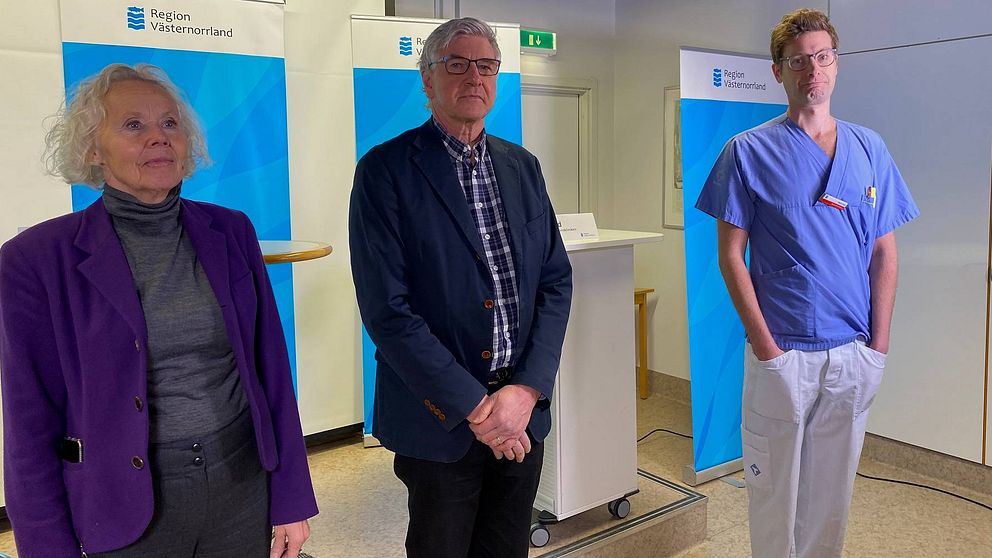 Sjukhusdirektör Lena Carlsson, smittskyddsläkare Hans Boman och överläkare Björn Lind.