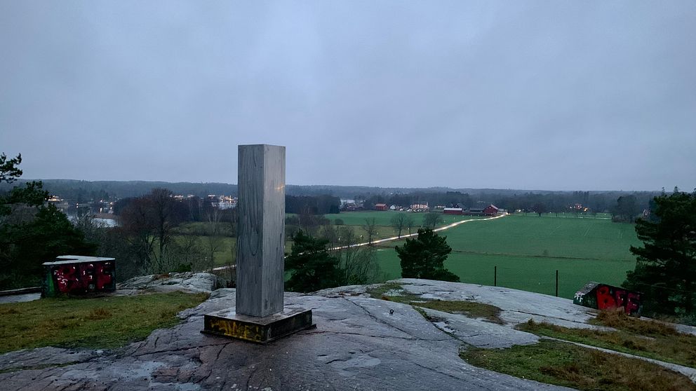 Monoliten på Gatstuberg utanför Katrineholm upptäcktes på tisdagen.