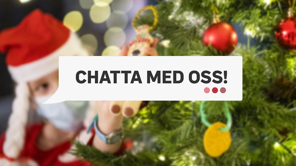 En julgran och julnisse med munskydd och en chattsymbol.