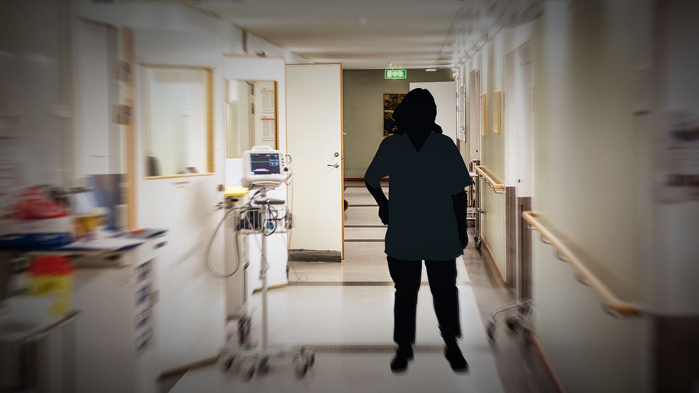Bilden är ett montage där en inklippt siluette av en sjusköterska står i en sjukhuskorridor.