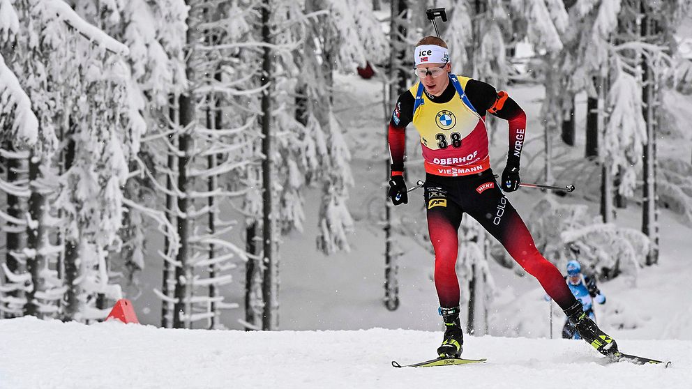 Norrmannen Johannes Thingnes Bö i spåret.