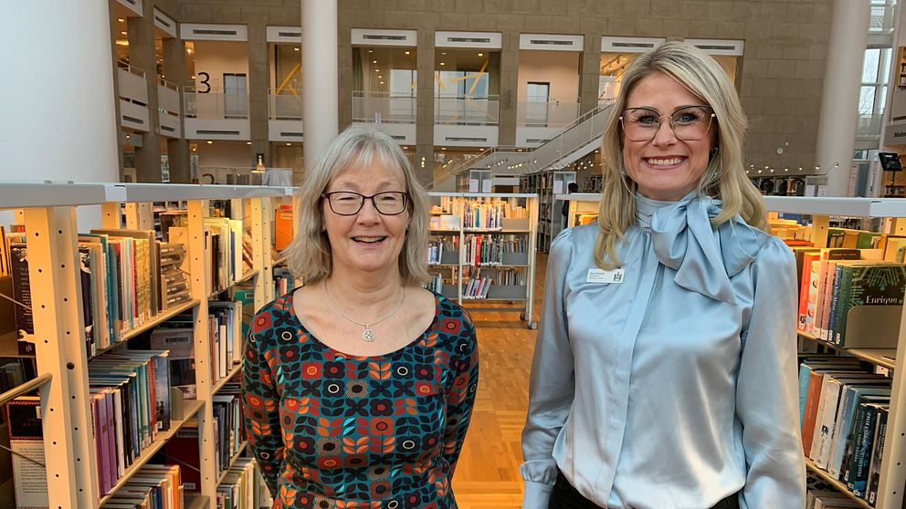 Systemförvaltaren Christina Mattiasson och enhetschefen Karin Ahlstedt ser fram emot det nya intelligenta systemet som ska ge bättre utbud på biblioteken i Malmö.