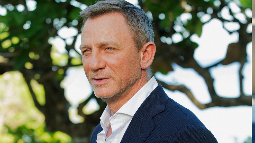Daniel Craig spelar rollen som James Bond, vilket vi får vänta lite längre på att se i No time to die.