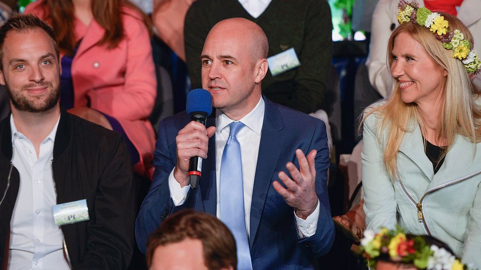 Fredrik Reinfeldt under presskonferensen i Radiohusparken.