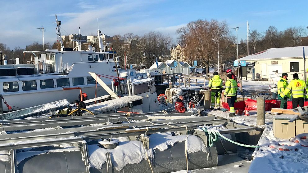 Räddningstjänsten sanerar dieselutsläpp i Västerås hamn