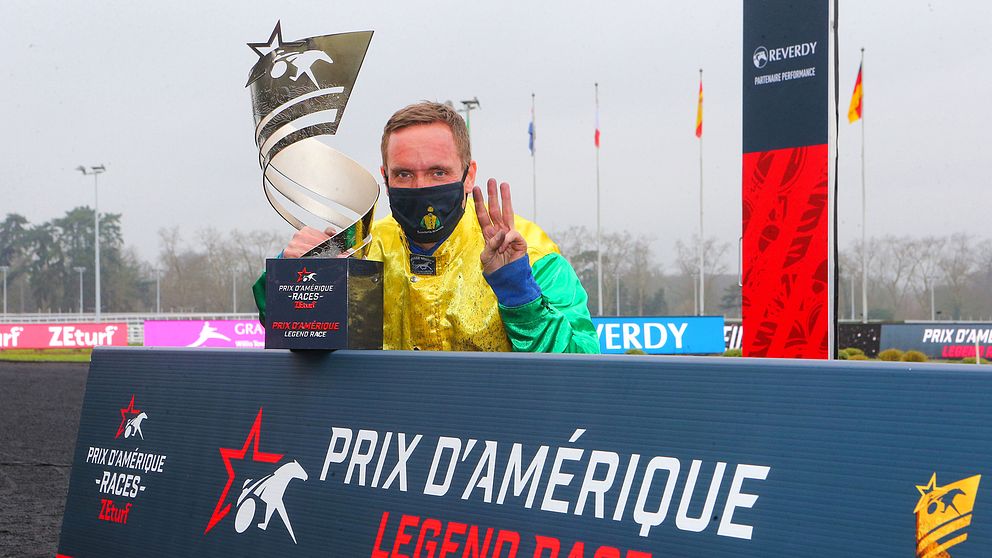 Travkusken Björn Goop blir avstängd i en vecka i Frankrike efter segern i storloppet Prix d'Amerique.
