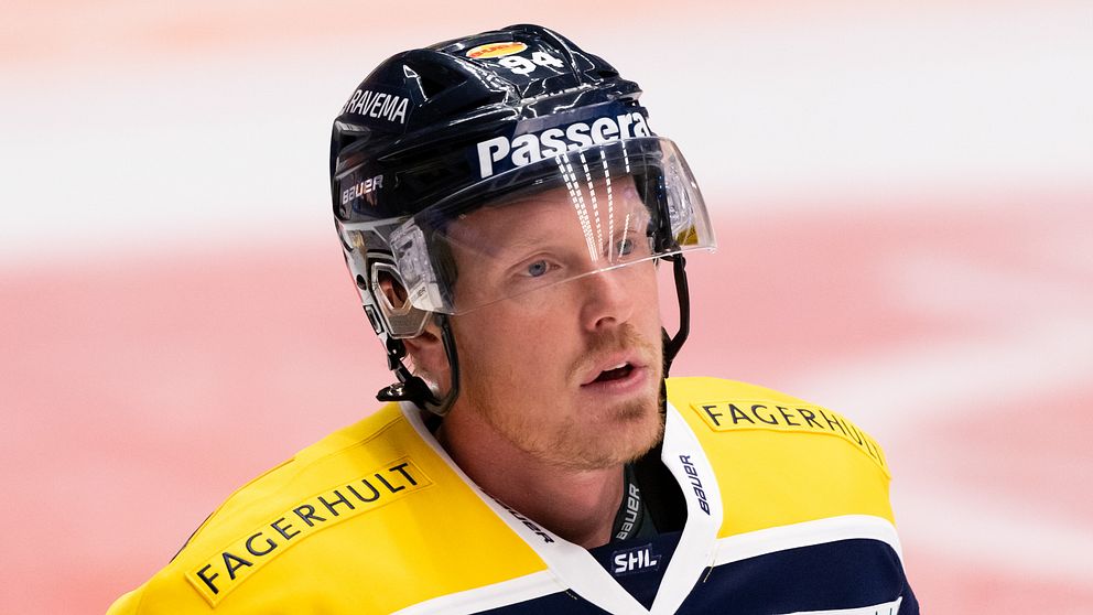 Ryan Stoa lämnar HV71 för Djurgården.