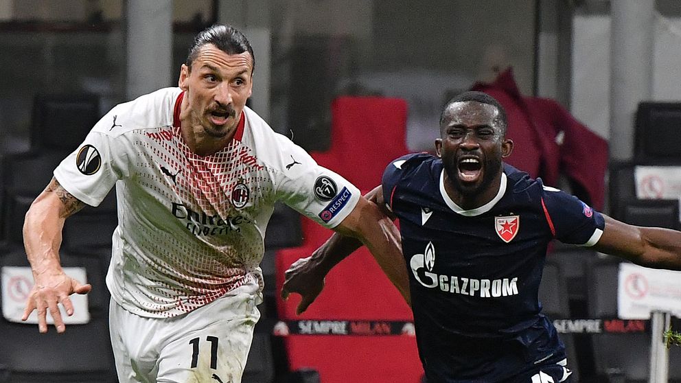Zlatan Ibrahimovic i duell med Röda Stjärnans Sekou Sanogo.